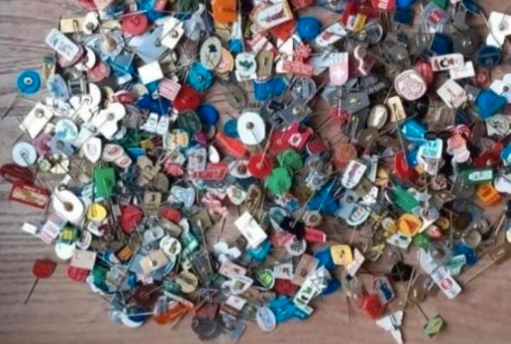Partij vintage speldjes 580 stuks, Verzamelen, Speldjes, Pins en Buttons, Gebruikt, Overige onderwerpen, Ophalen of Verzenden