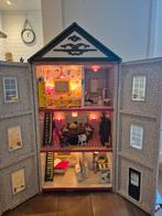 Handgemaakt poppenhuis, 35 jaar oud, Verzamelen, Poppenhuizen en Toebehoren, Ophalen, Gebruikt, Poppenhuis