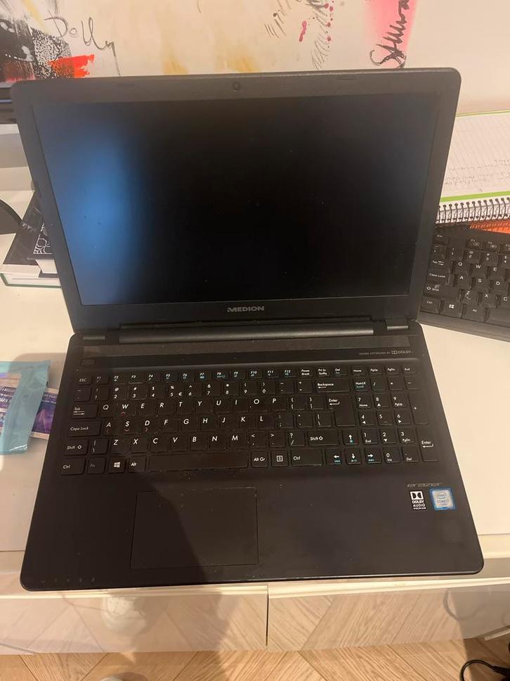 Medion Erazer laptop - slechte batterij, geen oplader, Computers en Software, Windows Laptops, Gebruikt, 15 inch, SSD, Onbekend