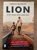 LION mijn lange weg naar huis, Boeken, Ophalen of Verzenden, Zo goed als nieuw