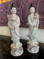 2 blanc de Chine Quận Yin beelden polychroom beschilderd, Antiek en Kunst, Kunst | Niet-Westerse kunst, Ophalen of Verzenden