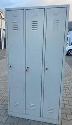 Lockers 3 deurs 3 delig grijs kluisjes opbergkasten, Huis en Inrichting, Ophalen