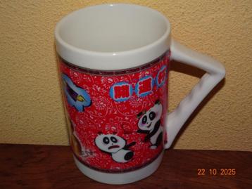 Chinese rode beker met oor beschikbaar voor biedingen