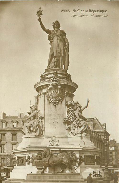 (701-477-033) Paris Monument de la Republique, Verzamelen, Ansichtkaarten | Buitenland, Frankrijk, Verzenden