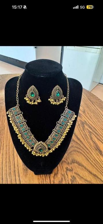 Dames sieraden beschikbaar voor biedingen