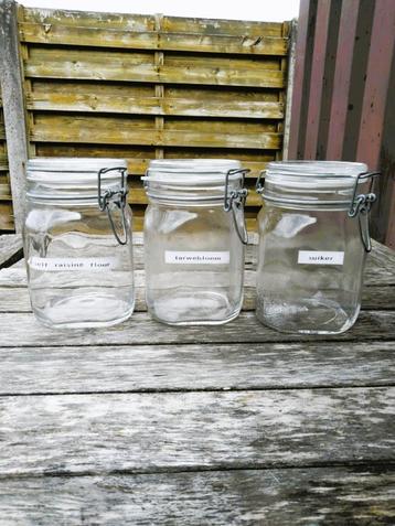 Authentieke Vintage Glazen Voorraadpot met Beugelsluiting. beschikbaar voor biedingen