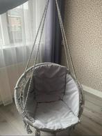 Grijze Hangstoel, Huis en Inrichting, Stoelen, Riet of Rotan, Ophalen of Verzenden, Zo goed als nieuw, Eén