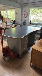 GISPEN BUREAUX EN KASTEN, Ophalen