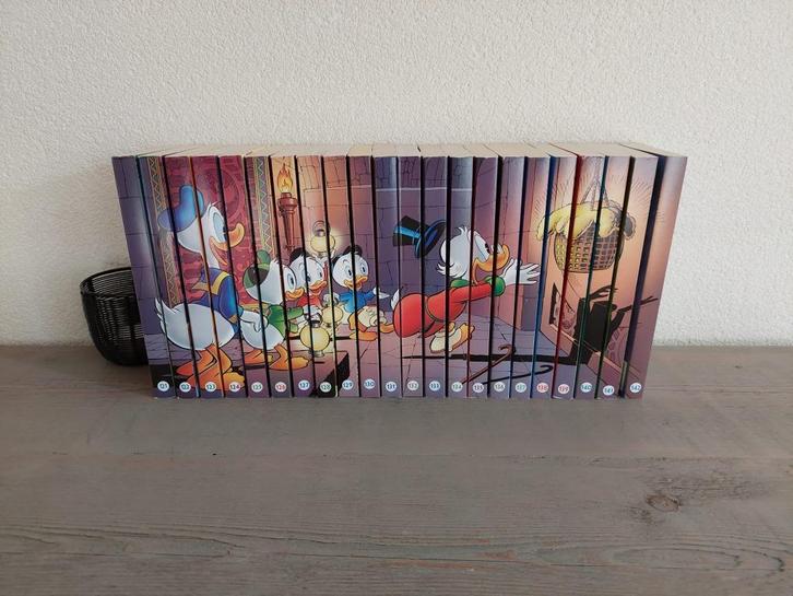Donald Duck pockets 121 t/m 142, Boeken, Stripboeken, Zo goed als nieuw, Meerdere stripboeken, Ophalen of Verzenden