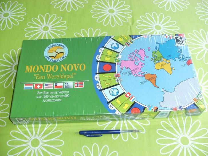 Nieuw in seal: Mondo Novo - Een reis om de wereld, Hobby en Vrije tijd, Gezelschapsspellen | Bordspellen, Nieuw, Een of twee spelers