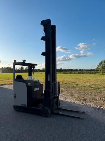 Zeer nette crown Reachtruck Heftruck, 9.9 meter, 1600Kg beschikbaar voor biedingen