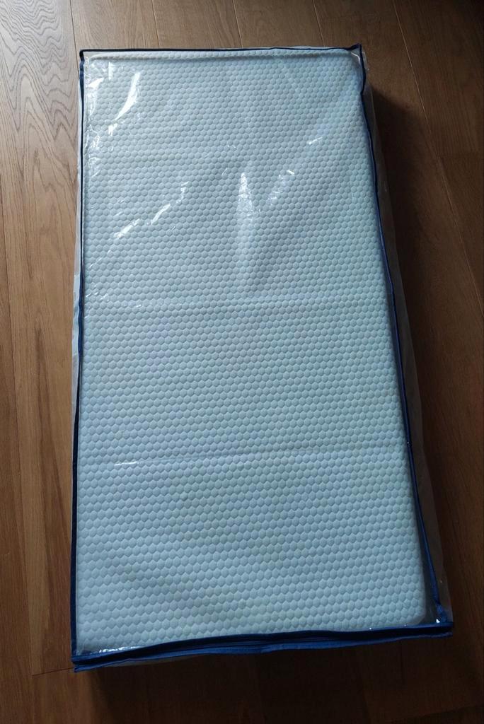 Aerosleep evolution ledikant matras topper incl lakens, Kinderen en Baby's, Kinderkamer | Beddengoed, Zo goed als nieuw, Overige typen