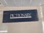 Bordspel Pictionary in giede staat, Ophalen of Verzenden, Zo goed als nieuw