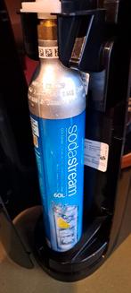 NIEUWE CILINDER Sodastream *appara. werkt niet goed + 2 fles, Witgoed en Apparatuur, Bruiswatermachines, Ophalen of Verzenden