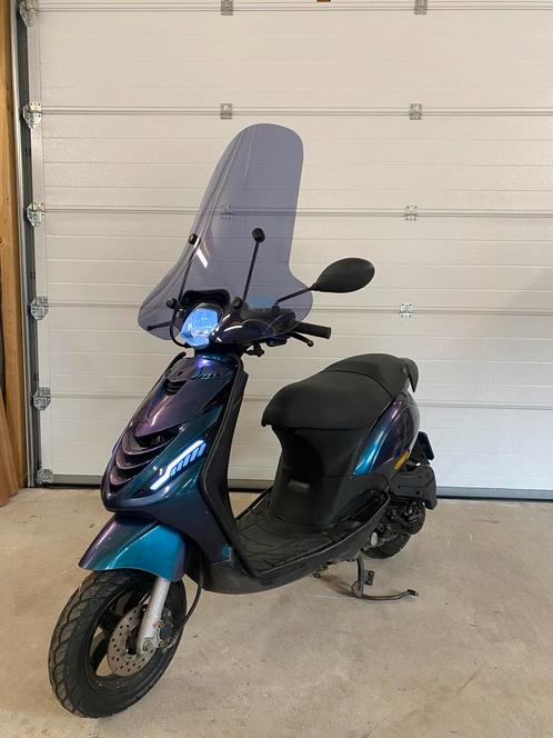 Piaggio zip 4t BROM 2013! Led/alpha. Lichte opknapper, Fietsen en Brommers, Scooters | Piaggio, Zo goed als nieuw, Zip, Ophalen