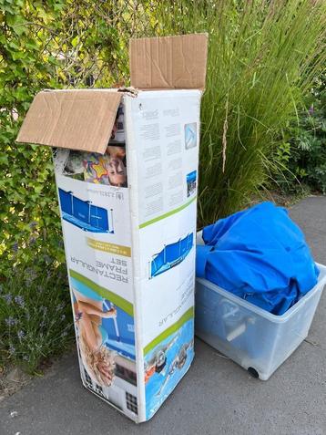 Groot zwembad voor in de tuin 260cm x 160 cmx 65 cm beschikbaar voor biedingen