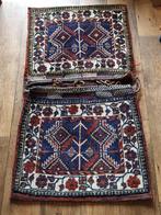Mooi antiek handgeknoopt Perzisch kussen uit Iran 71-125 cm.