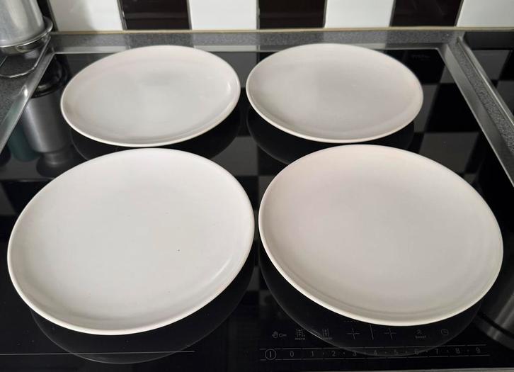 4 ronde witte borden Potterie de Driehoek Huizen plateel, Antiek en Kunst, Antiek | Servies los, Ophalen of Verzenden