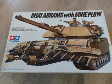Tamiya M1A1 Abrams with Mine Plow  beschikbaar voor biedingen