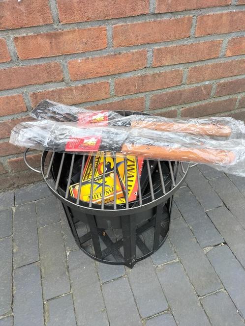 Mini barbecue, Tuin en Terras, Houtskoolbarbecues, Met accessoires, Ophalen