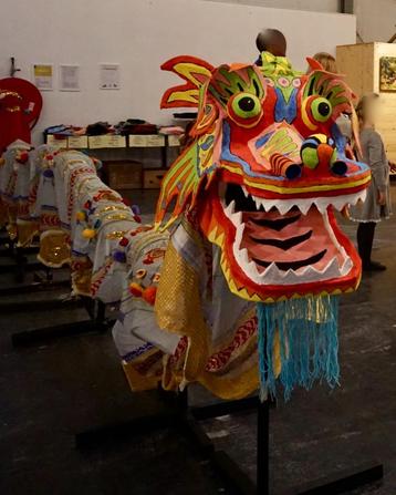 Draak dansdraak optochten beschikbaar voor biedingen