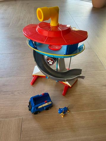Paw Patrol uitkijktoren met Chase en wagen beschikbaar voor biedingen