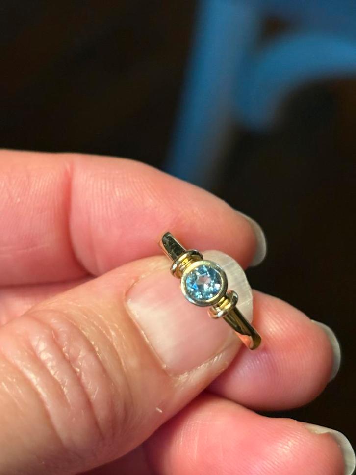 9 karaat gouden ring met topaas, Sieraden, Tassen en Uiterlijk, Ringen, Zo goed als nieuw, Dame, Kleiner dan 17, Goud, Goud, Met edelsteen