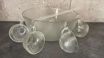 Bowlset beschikbaar voor biedingen