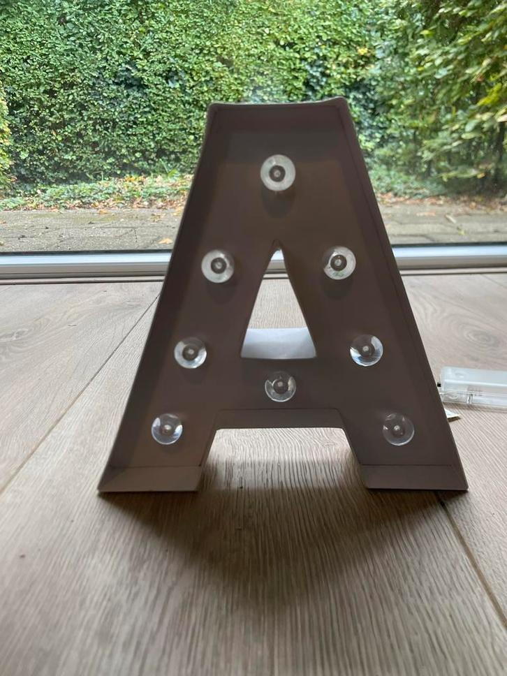 Decoratieve Letter A met Lichtjes, Antiek en Kunst, Antiek | Woonaccessoires, Ophalen of Verzenden
