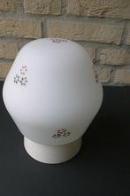 vintage plafondlamp met mooie tekening, Huis en Inrichting, Lampen | Plafondlampen, Ophalen of Verzenden, Gebruikt, Glas