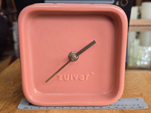 Zuiver tafelklok, zalm kleurig van  keramiek, Huis en Inrichting, Woonaccessoires | Klokken, Zo goed als nieuw, Ophalen