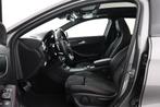 Mercedes-Benz GLA-klasse 180 Premium | AMG | Panoramadak | O, 715 kg, Origineel Nederlands, Te koop, Zilver of Grijs