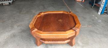 8 kantige salontafel beschikbaar voor biedingen