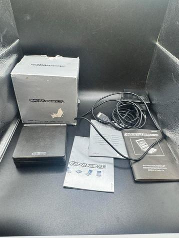 Game Boy Advance SP - Compleet met doos! beschikbaar voor biedingen