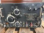 Vintage radio, Antiek en Kunst, Antiek | Gereedschap en Instrumenten, Ophalen
