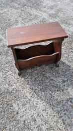 Vintage Eikenhouten Krantenbak / Bijzettafel, Ophalen, Gebruikt