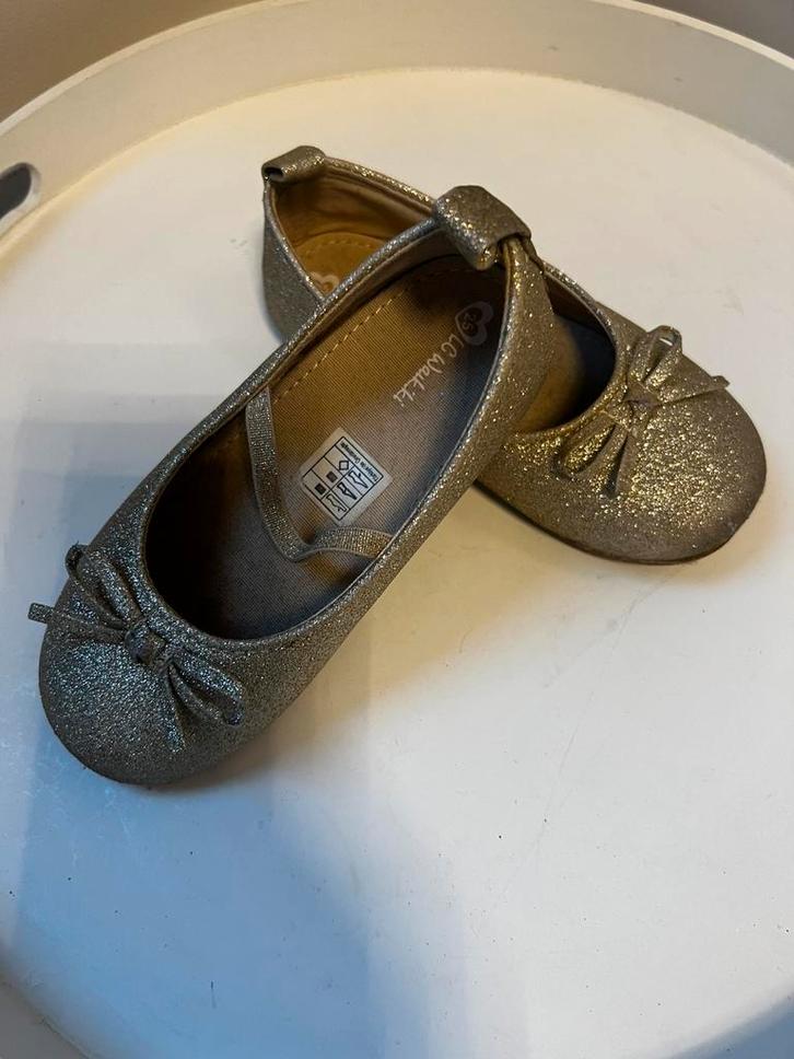 Lc waikiki meisjes babetjes goud glitter maat 25, Kinderen en Baby's, Kinderkleding | Schoenen en Sokken, Gebruikt, Overige typen