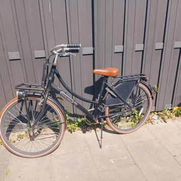 Popal meisjes fiets beschikbaar voor biedingen