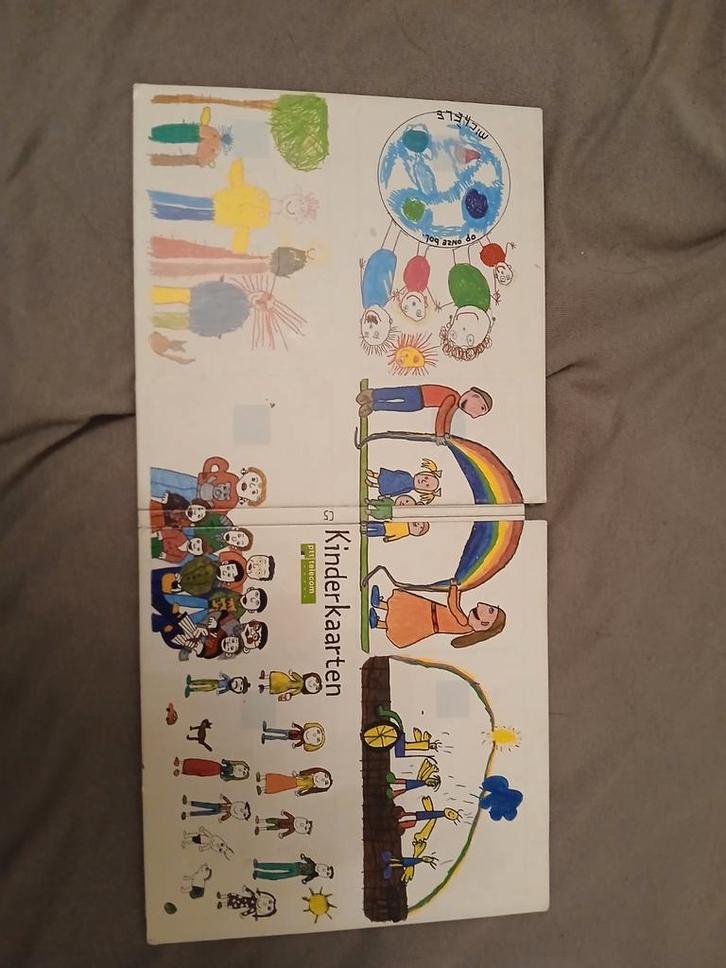 Verzameling Telefoon(kinder)kaarten in Album unicef, Boeken, Kinderboeken | Jeugd | onder 10 jaar, Gelezen, Non-fictie, Ophalen of Verzenden