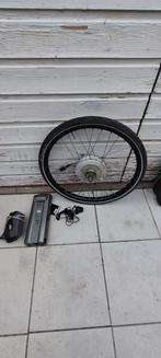 Display, houder, bedining accu, lader, achterwiel met motor, Fietsen en Brommers, Ophalen, Zo goed als nieuw