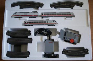 29790 Marklin ICE treinset digitaal + extra rijtuig beschikbaar voor biedingen