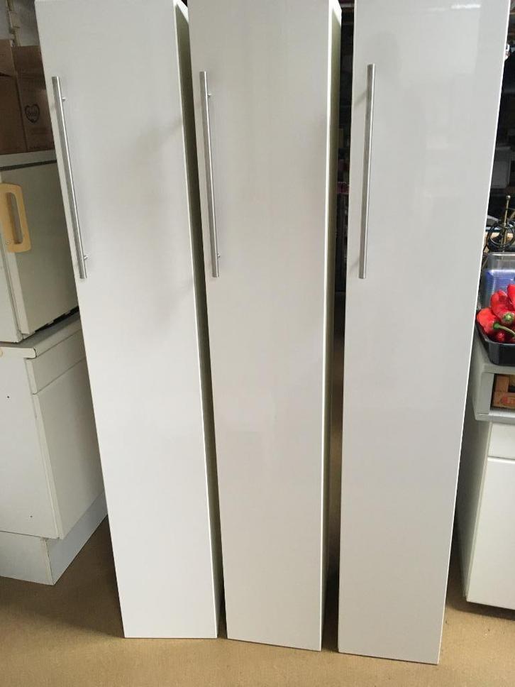 Ikea vätternkasten 3 stuks met hoogglansdeuren wit, Huis en Inrichting, Kasten | Kledingkasten, Zo goed als nieuw, Minder dan 100 cm