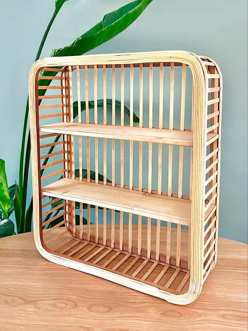 Houten wandrek wandplank wandkast, Huis en Inrichting, Woonaccessoires | Wandplanken en Boekenplanken, Gebruikt, Ophalen of Verzenden