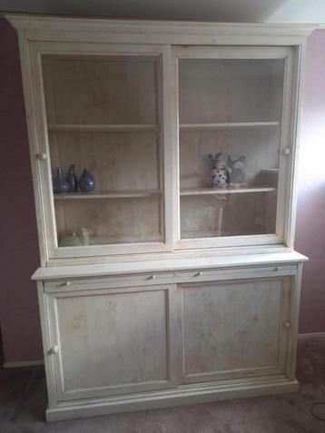 White Wash Buffetkast met schuifdeurtjes  beschikbaar voor biedingen