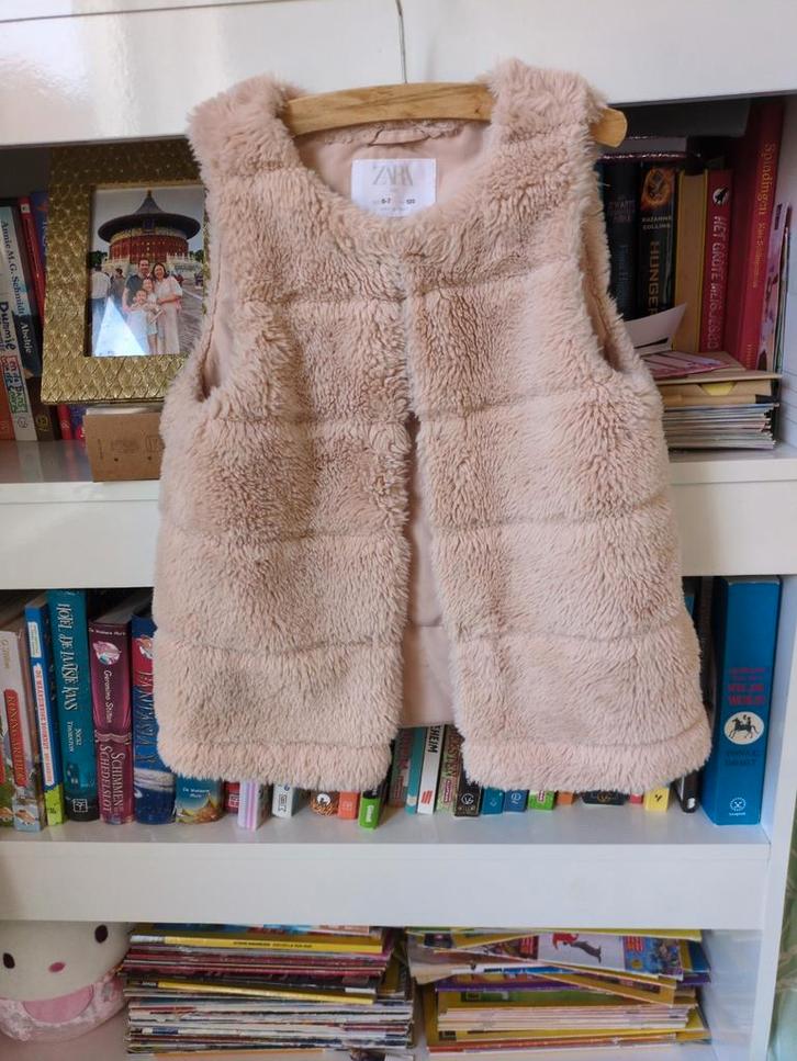 Zara Bodywarmer Meisjes Maat 120 (6-7 jaar), Kinderen en Baby's, Kinderkleding | Overige, Ophalen