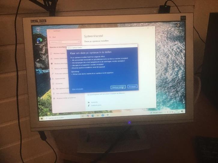 Medion pc medion beeldscherm, toetsenBord muis, Computers en Software, Desktop Pc's, Gebruikt, 3 tot 4 Ghz, SSD, 8 GB, Met monitor