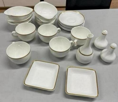 Wedgwood Insignia - Antiek Servies wit goud Hotelware white, Antiek en Kunst, Antiek | Servies los, Ophalen of Verzenden