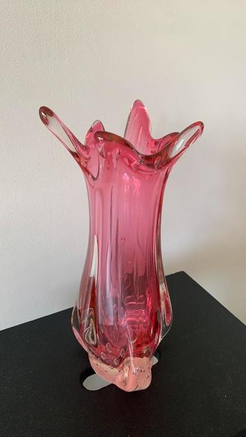 Vintage Murano vaas (roze/paars) beschikbaar voor biedingen