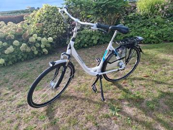 Goeie fiets niks mis mee beschikbaar voor biedingen