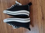 Mooie klassieke nieuwe dames schoenen, Wit, Nieuw, Ophalen of Verzenden, Sneakers of Gympen